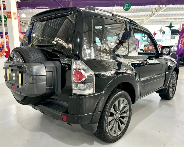 Mitsubishi Pajero HPE Full 3.2 4X4 T.i.dies. 5P AUT 2015
