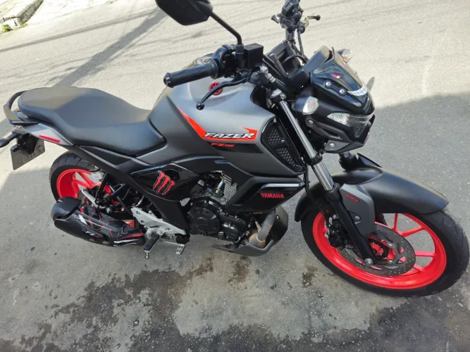 moto fz15 2025
