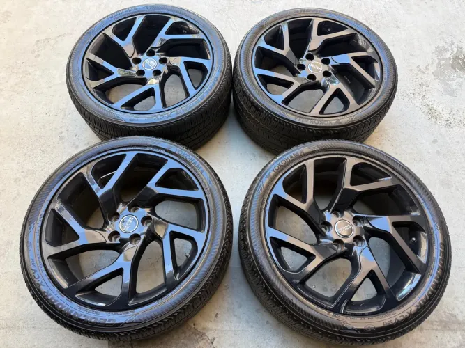 Aro 20 land rover , 5x120 range rover pneus Yokohama 