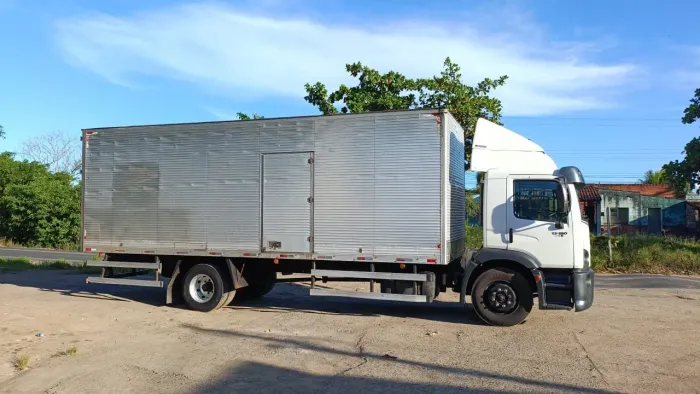 VENDO OU TROCO: VW 13180 CONSTELATION ALONGADO