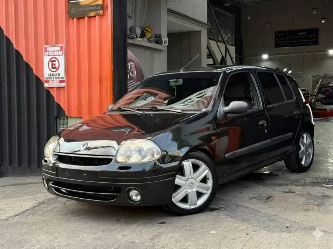 Renault Clio RT/ Privilège 1.6 16V 5P 2003