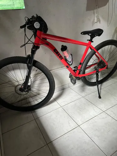 Bicicleta Caloi equipada no shimano