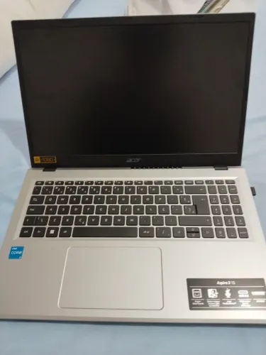 Notebook Acer Aspire 3 i3 N305 8GB RAM SSD 256GB Full HD Muito Novo