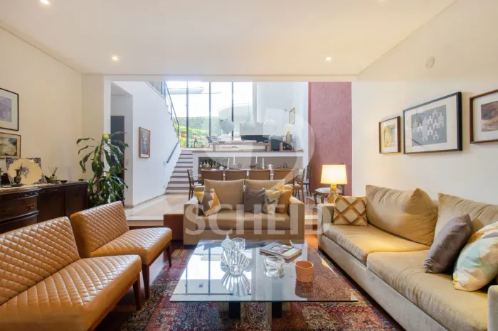 CASA NO CONDOMÍNIO VITÓRIA RÉGIA COM 4 SUÍTES
