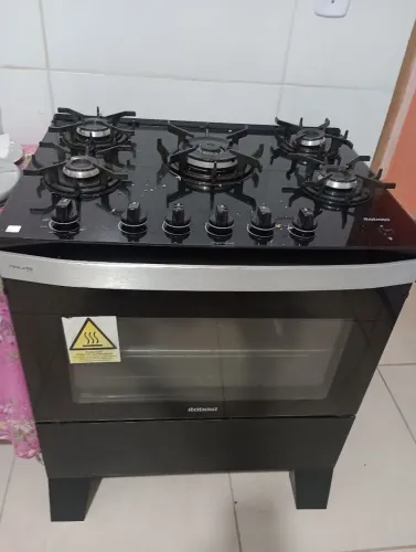 Vendo um fogão semi novo