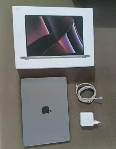 MacBook Pro 14" M2 Pro - 16GB RAM / 1TB SSD - Com Caixa e Acessórios