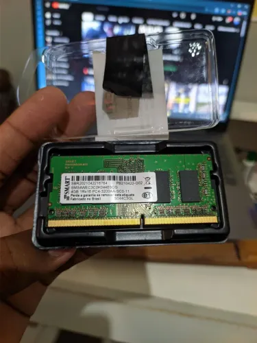 Memória RAM 4GB DDR4 3200mhz