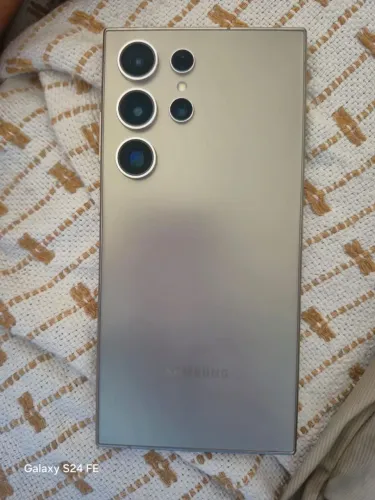 Samsung Galaxy S24 Ultra 256GB - Seminovo, Excelente Estado de Conservação