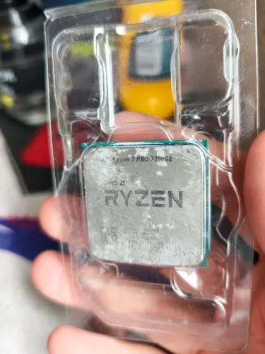 Ryzen 3200g pro