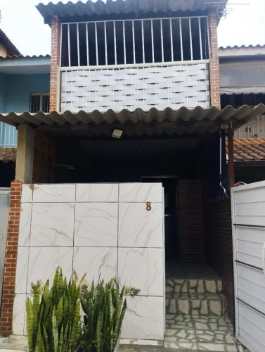 Aluga-se Casa de Vila em Condomínio Monte Verde