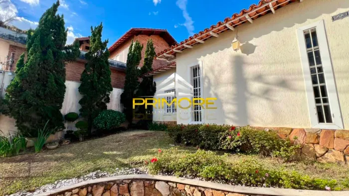 Casa com 380m² para locação no bairro Belvedere com sauna e spa.
