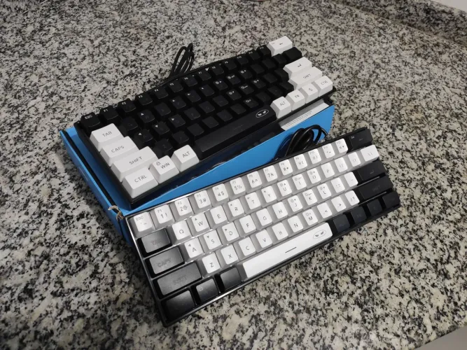 Teclado Gamer RGB MageGee TS91 (não mecânico)