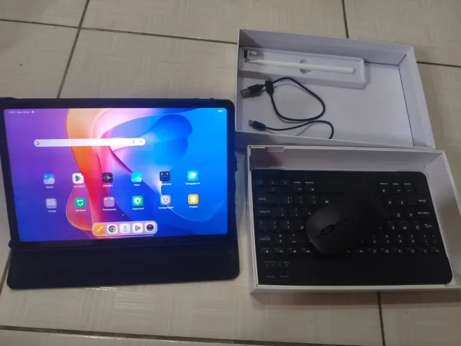 Xiaomi Redmi Pad 2 256GB 8GB RAM + Teclado, Mouse e Caneta.