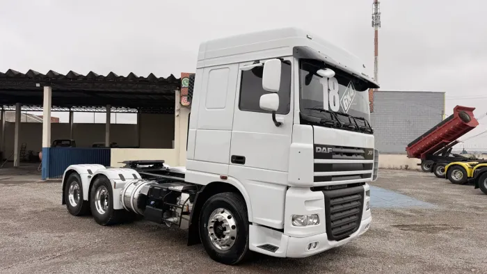 DAF XF 510 2018 6x4 BX KM rodas de alumínio impecável 