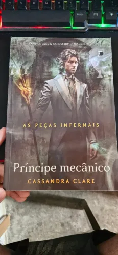 Livro Príncipe Mecânico