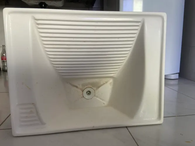 Vende se Lavanderia Tanque