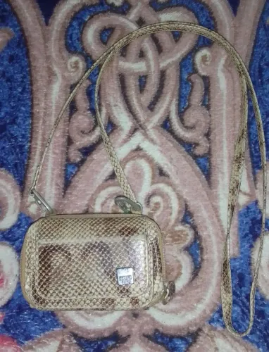 Bolsa de coro de lado pequena  nova  pouco usada