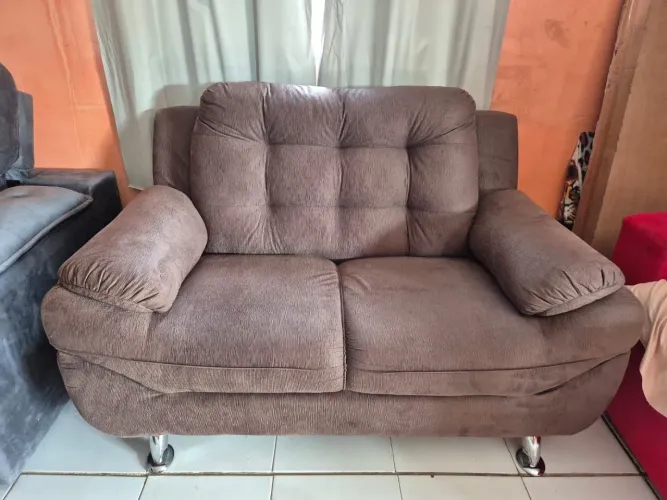 Sofá de 2 lugares Novo