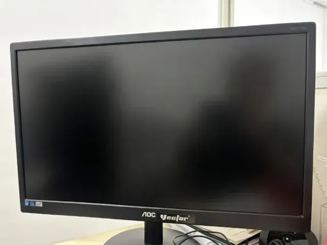 Monitor AOC 21.5" Full HD LED (Modelo E2270Swn) Excelente Estado!