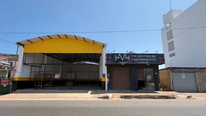 ALUGO PONTO COMERCIAL E GALPÃO