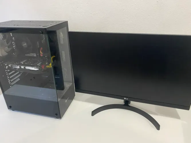 PC Gamer + Monitor