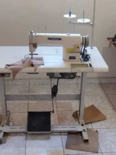 Máquina de Costura Industrial Reta Lanmax (Modelo LM-0058)