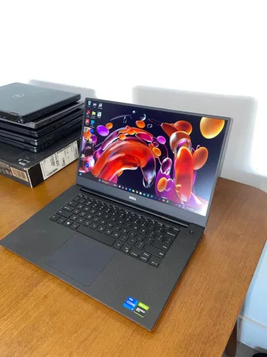 Dell Precision 5520 I7 8th 32gb 512gb, Placa de video dedicada NVIDIA