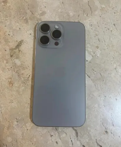 iPhone 15 pro Max 256 troco em iPhone 17 pro Max