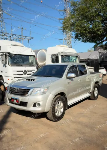 Toyota Hilux CD SRV D4-d 4X4 3.0 TDI Diesel AUT 2012
