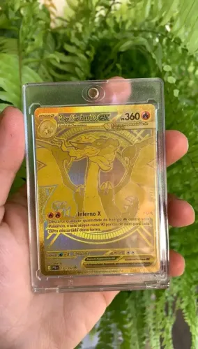 Mega Charizard X Dourado 