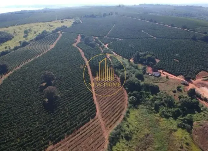Fazenda à venda, 10 quartos, 2 suítes, 20 vagas, Centro - Alfenas/MG