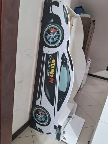 Cama de criança modelo carrinho formula1