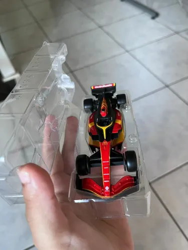 Carro Ferrari McDonalds