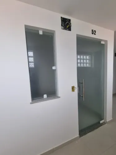 ALUGA-SE APARTAMENTO NO CENTRO
