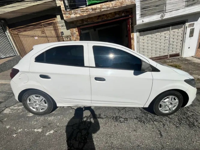 Chevrolet Onix JOY Hatch 1.0 8V Flex Mec. 4P 2018