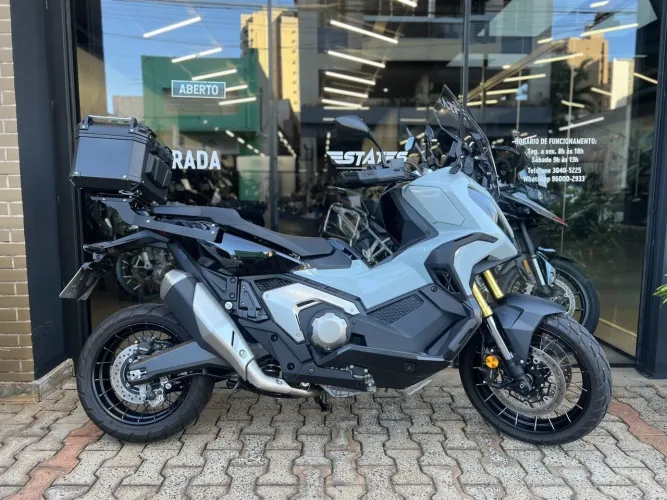 Honda X-adv 2025