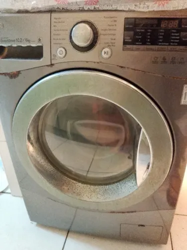 Lava e seca LG. Modelo: DirectDrive10,2/6kg