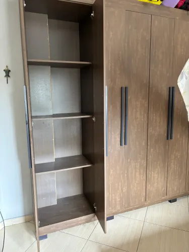 Guarda roupa 8 portas
