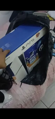 Vendo ou troco PS5 midia fisica , 3 meses de uso com caixa
