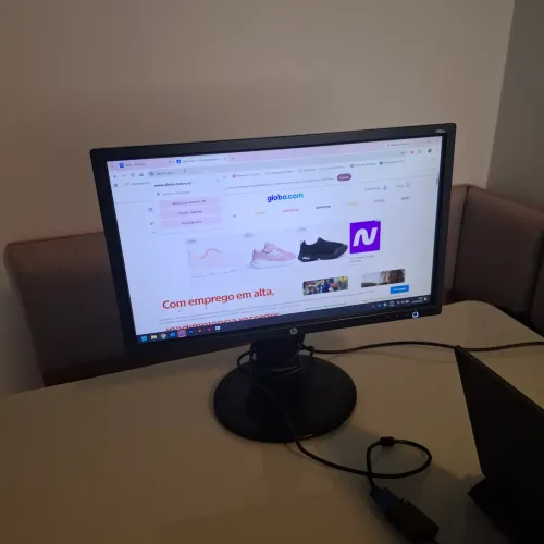Monitor HP 20" LED V206hz - 1600x900 - VGA/DVI + Adaptador HDMI