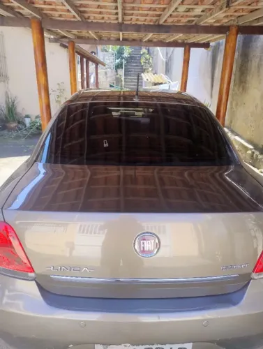 Fiat Linea Essence 1.8 Flex 16V 4P 2012