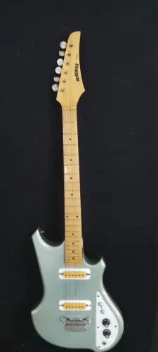 Guitarra Magnus Factor - Anos 80