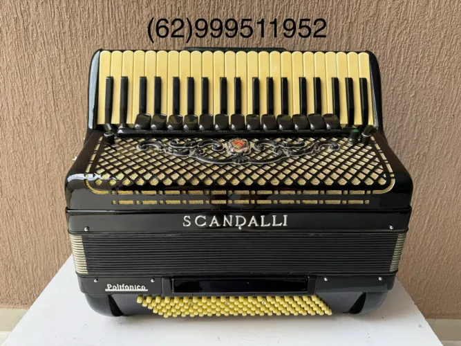 Acordeon Sanfona Scandalli italiana 120 baixos em 4/5 oitavada com capitação 