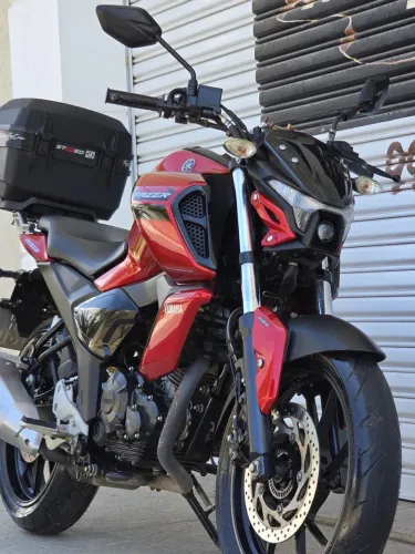 Moto yamaha Fazer 150 2024