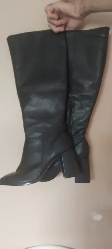 Bota preta cano alto