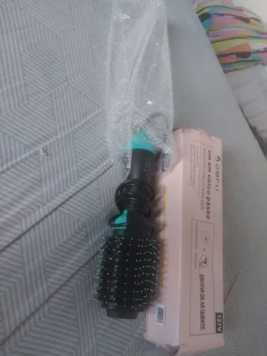 Secador , escova , modelador de cabelo ( ótimo preço, retirar hoje )
