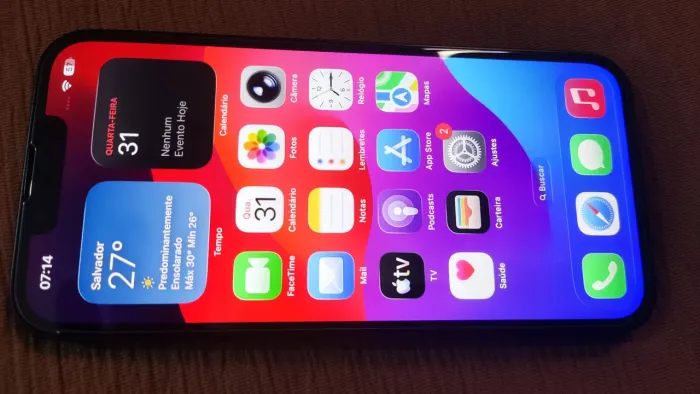 iPhone 13 - 256 gb semi novo