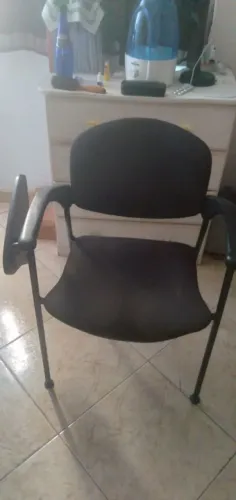 Cadeira com apoio de caderno para escritório em ferro para estudos