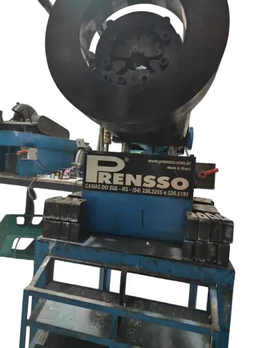 MAQUINA DE PRENSAR MANGUEIRA / MAQUINA DE CORTE