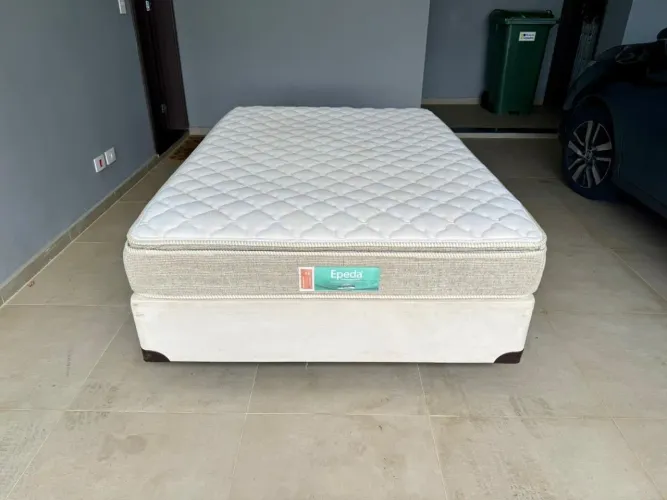 Colchão com box solteiro king Epeda em estado de novo